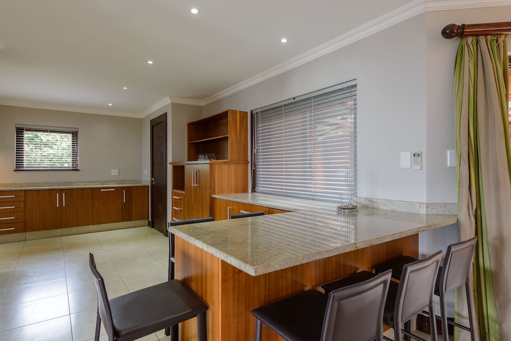 San Lameer Villa Rentals 14328