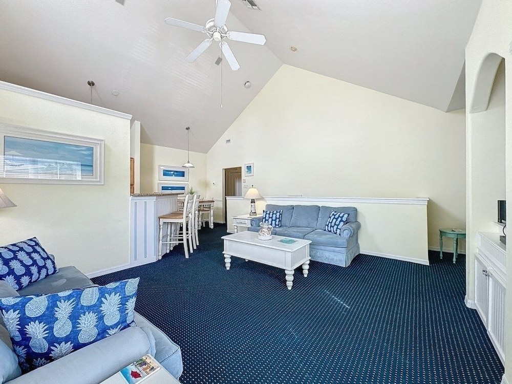 Two Bedroom Condo in Kissimmee near Disney 2 Condo