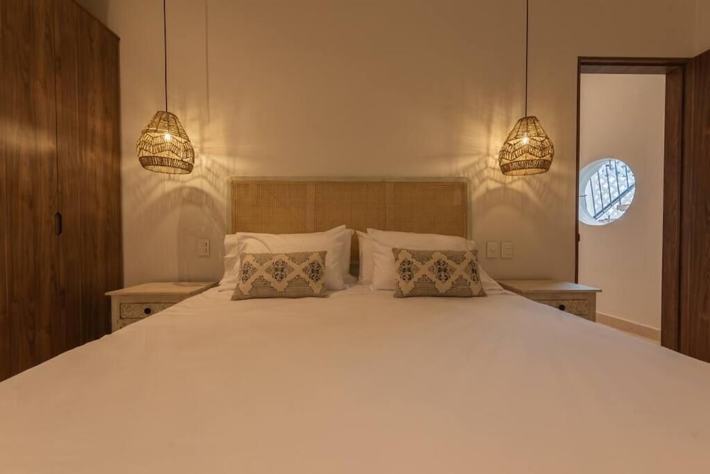 Casa Luxor by SOHO