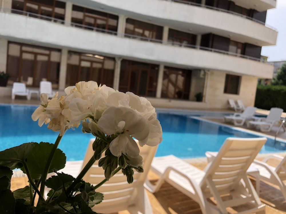 Menada Eden Apartments