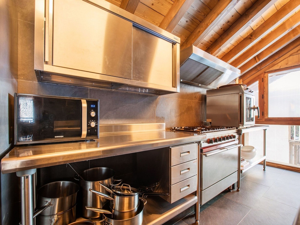 Chalet in Champagny by Ski Slopes