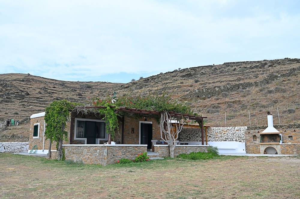 Simousi Beach House