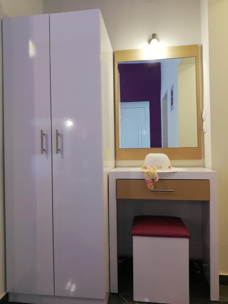 Spiros rooms