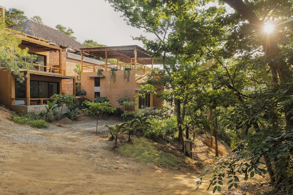 Casa Yute by Ahau Collection