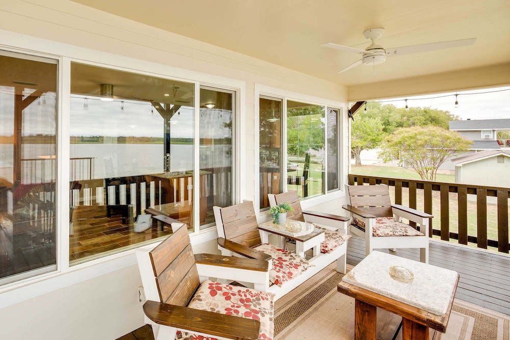 Lake Granbury Fishing Escape w/ Dock & Kayaks! view 3