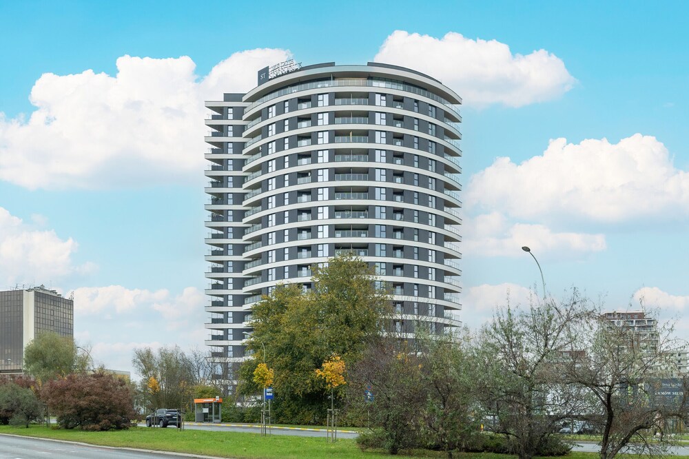 Modern Apartment in Rzeszów by Renters view 2