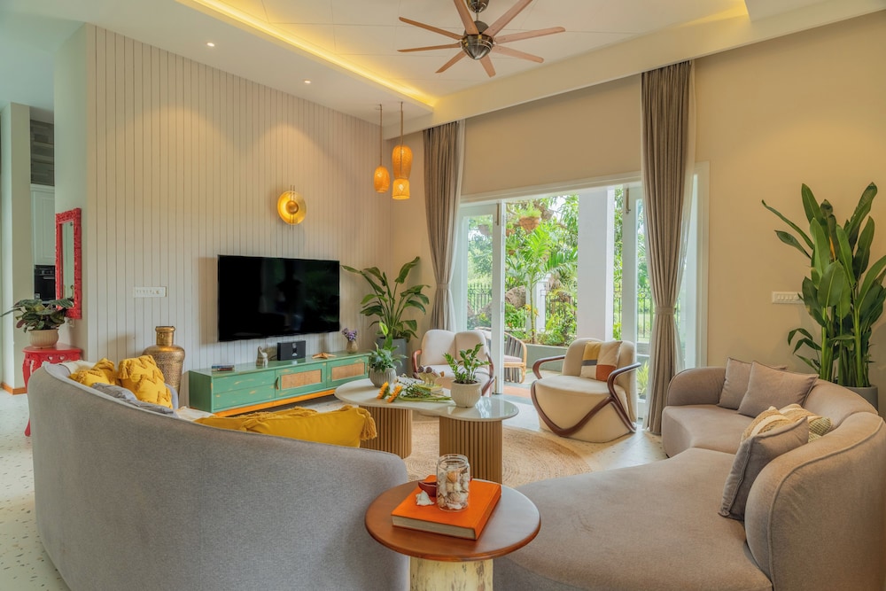 Esh Cottages Birch | Hillside 4-BHK Hideaway With Lush Garden, Common Pool, & Gaming Zone