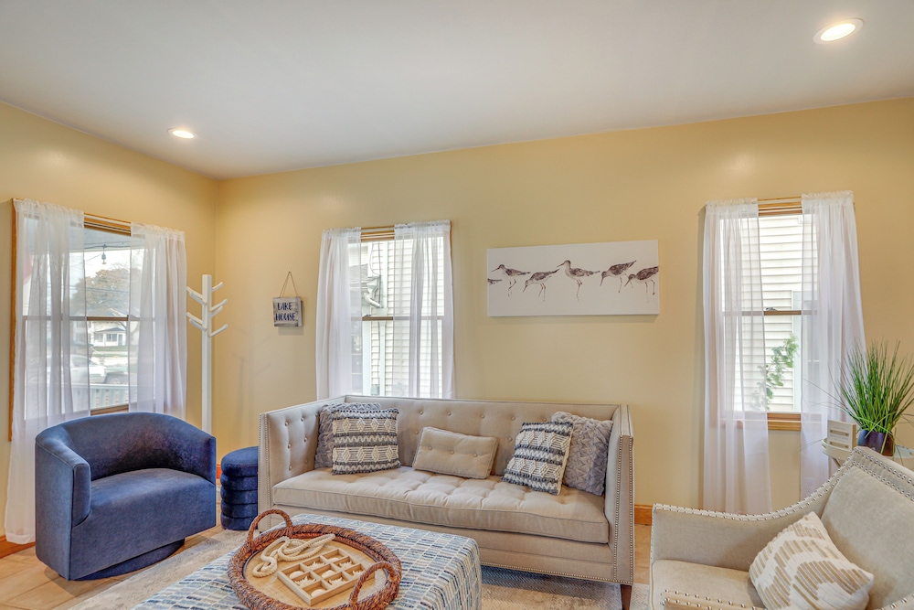 Walk to Beach: Home w/ Pool in Vermilion
