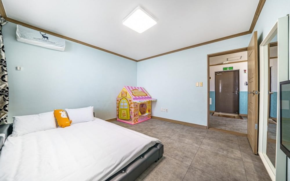 Geojedo Ocean View Dumo Mongdol Pension