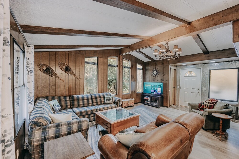 Welcome to The Baker House Retreat - The Ranch House and The Bunk House