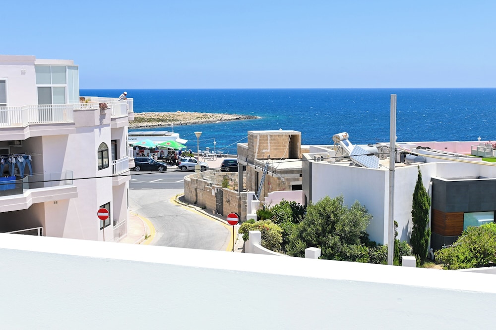 Sea Blue Horizon Qawra Bay Apartments photo 2