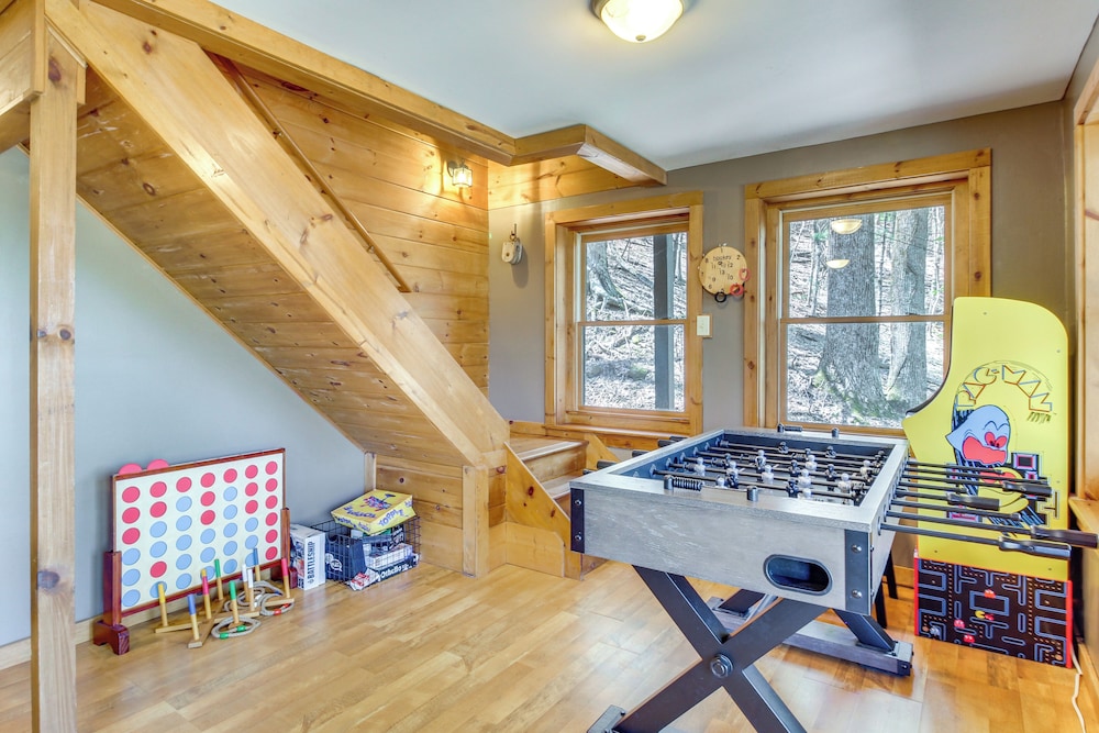Ellijay Cabin 7 Mi to Dtwn: Hot Tub & Mtn Views