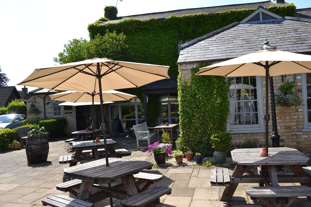 The White Hart Country Inn