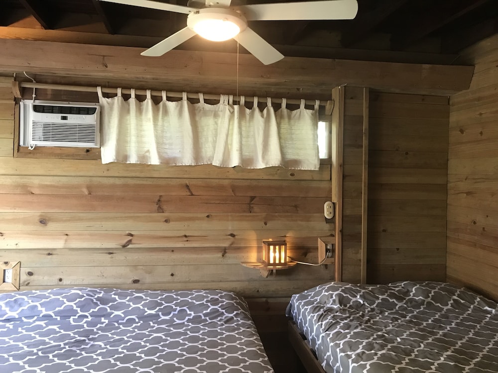 Roatan Bed & Breakfast Apartments