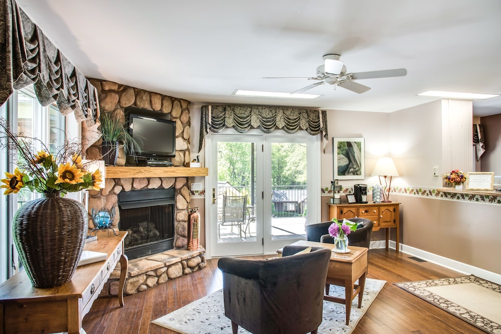 Boxwood Lodge