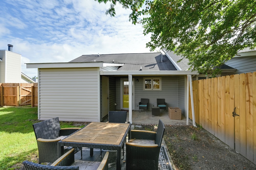 Greenville Getaway: Close to Campus + Stadium!