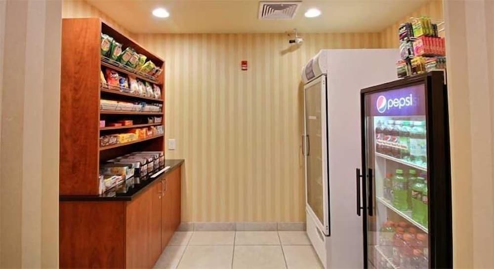 Cobblestone Inn & Suites