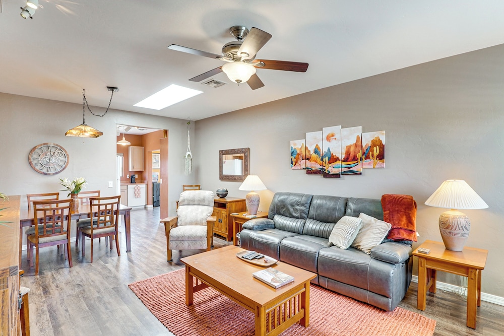 Mtn-view Oasis w/ Pool Access in Green Valley!