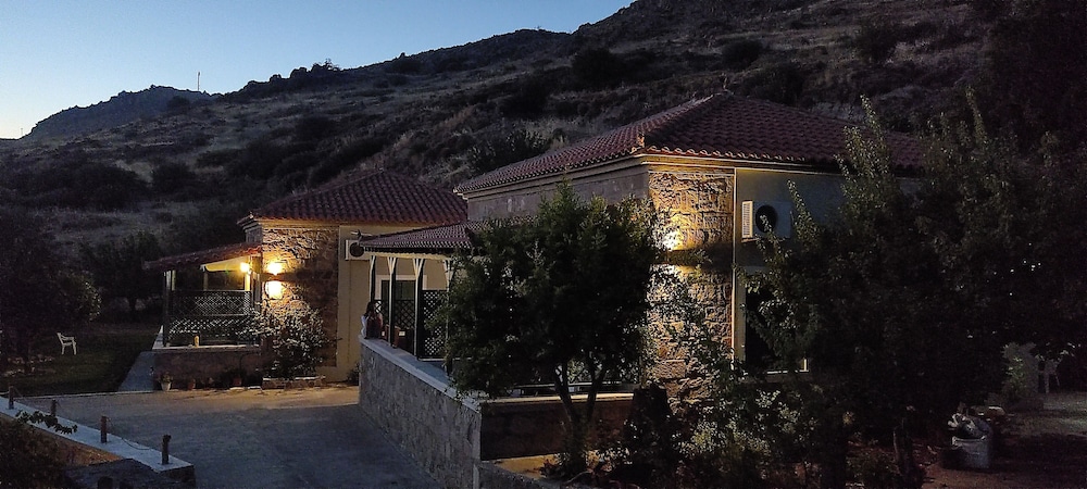 Troyan Hill Apartments