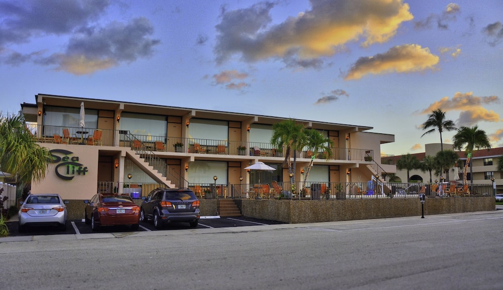 Sea Cliff Motel