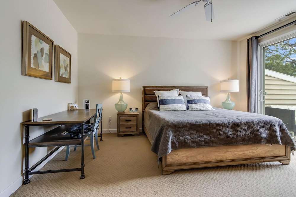 Smithfield Court 2 #102