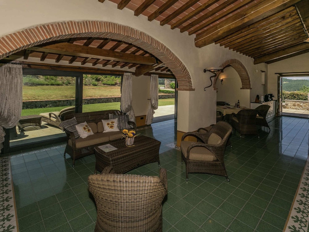 Luxury Villas in Poppi With Heated Pool view 4