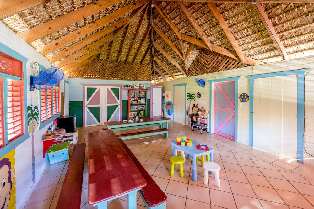 Coral Costa Caribe Beach Resort - All Inclusive - Property Image 30