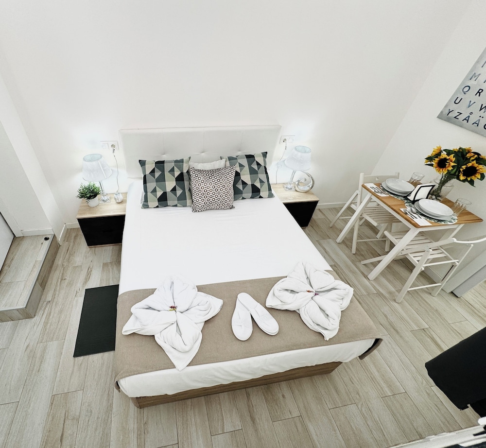 Cinco Torres Suites