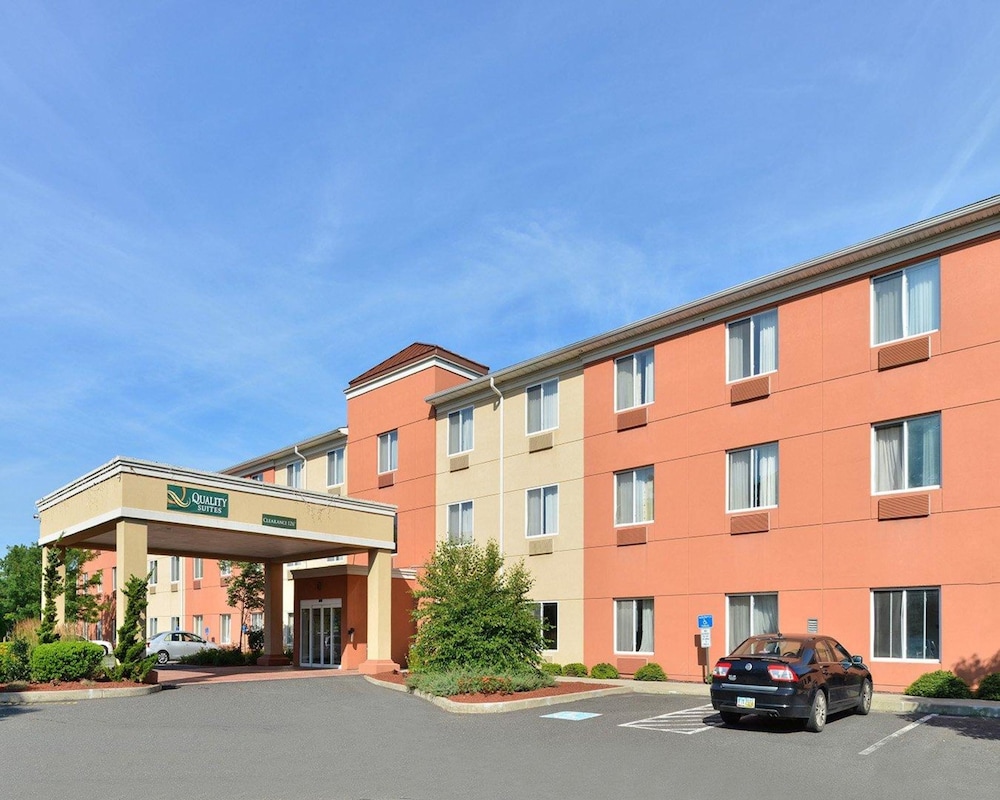 Quality Suites - Property Image 18