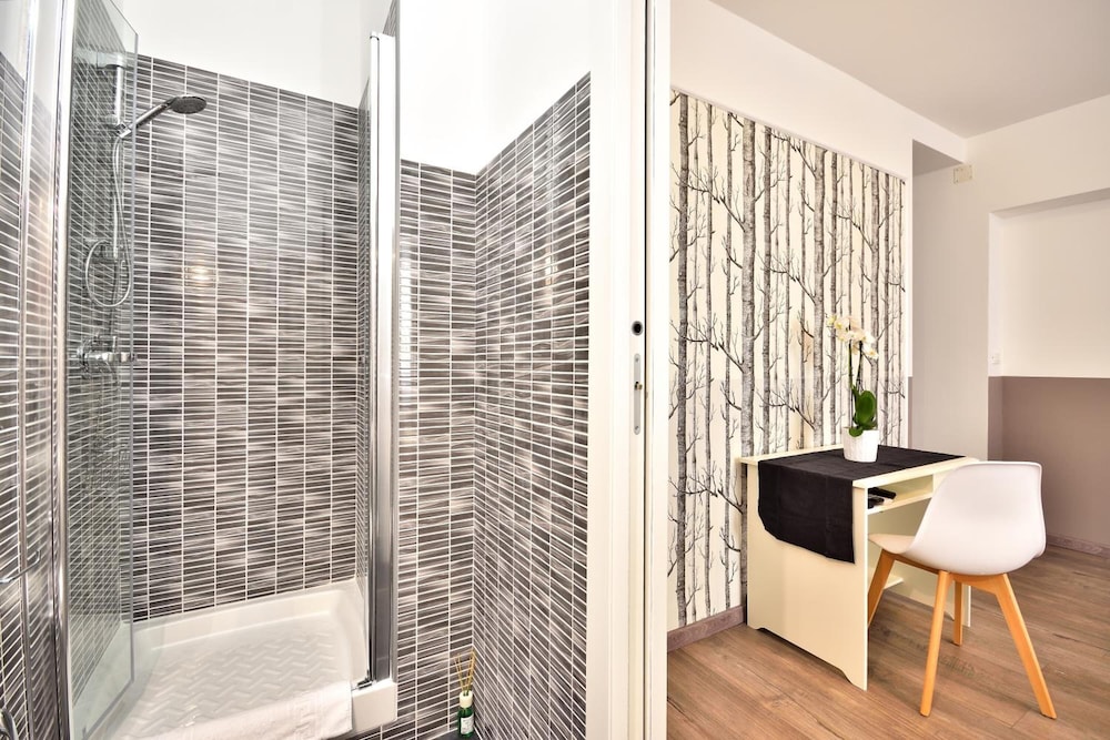 Romantica Rooms