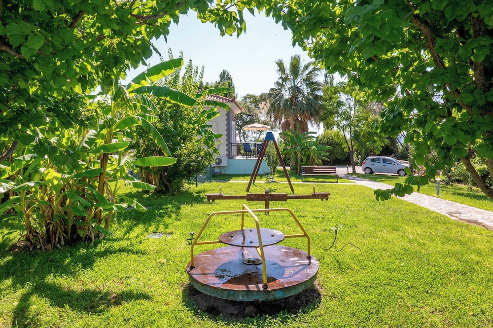 Kaloni village apartments