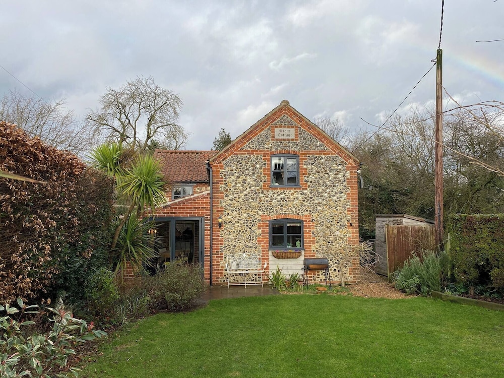 Stone Cottage Norfolk , Lovely Family Cottage