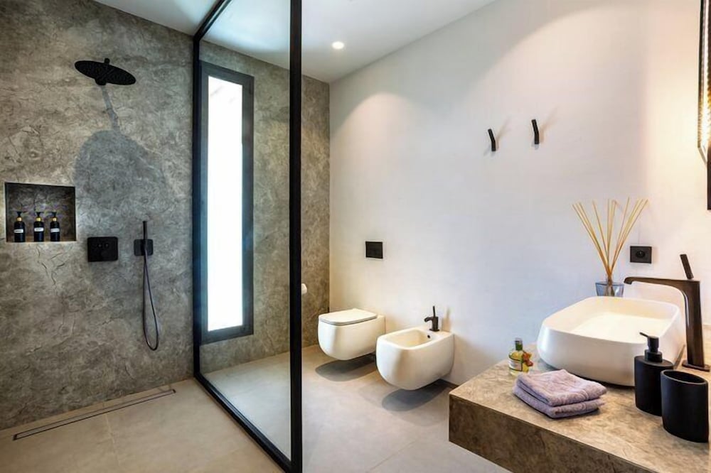 Villa Blanchette Marrakech – Villa Élégante avec Piscine Chauffée et Spa Privatif
