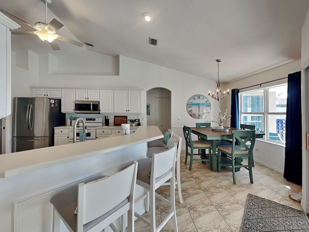 Shore Thing by Distinctive Beach Rentals
