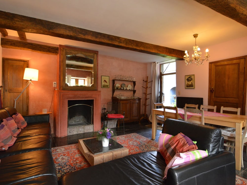 Elegant Stay, Comblain-fairon view 2