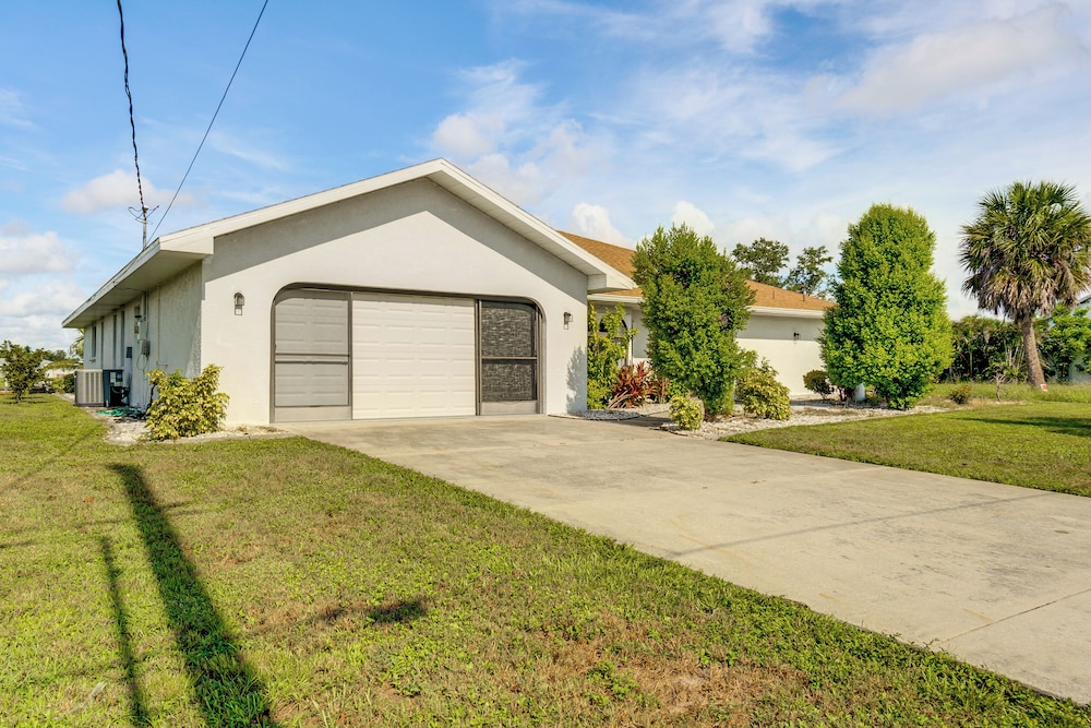 4 Mi to Beach: Canal-front Home in Port Charlotte!