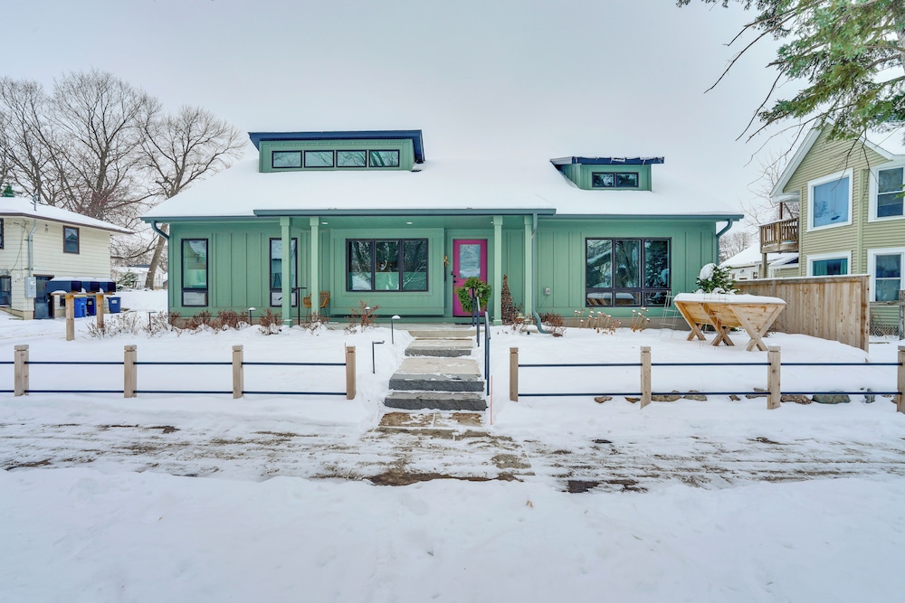 < 1/2 Mi to Downtown: Quiet Northfield Apartment