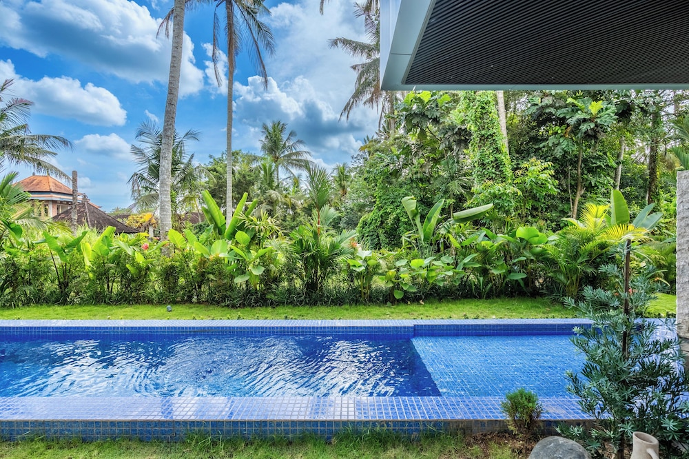 Hidden City Ubud - Modern Villas & Townhouses with Private Pools, Nature Views and Wellness Access