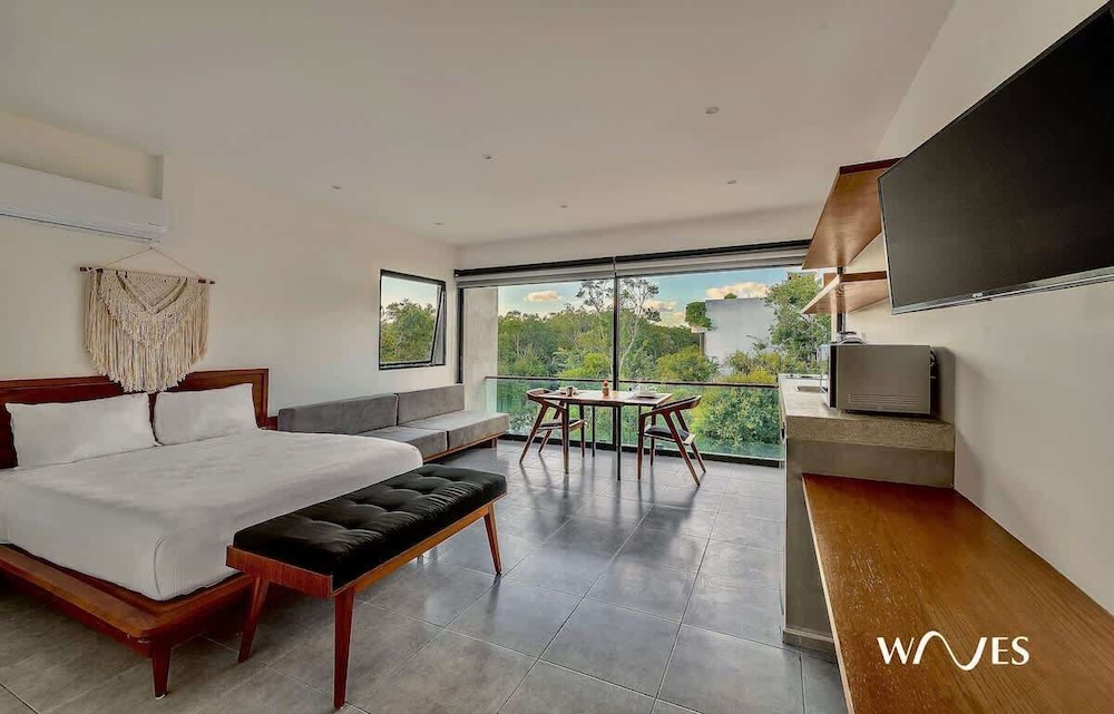 Studio With Great Rooftop Pool
