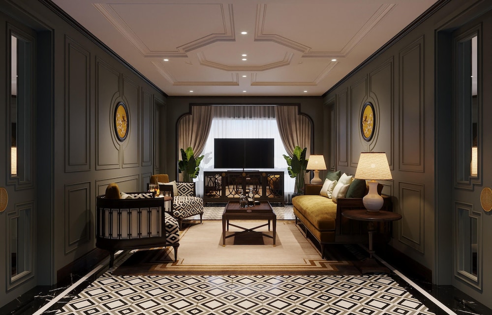 Aime'e Luxury Cruise