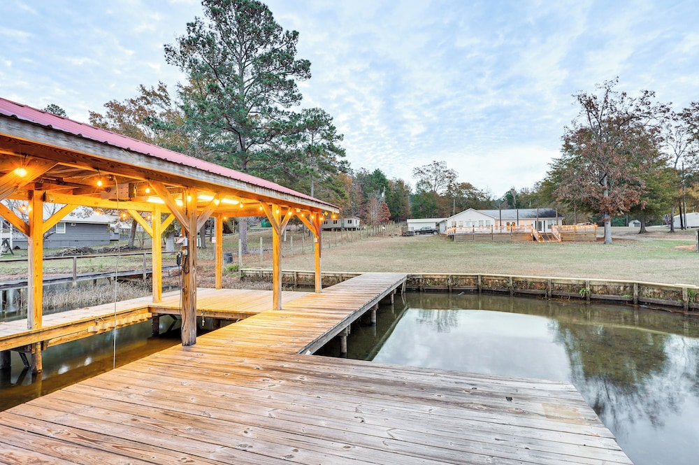 Lake Sinclair: Since Day 1 Family Lake House