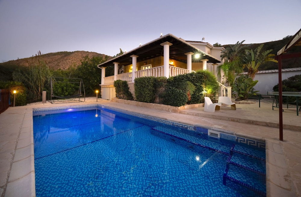 Pomos Harbour View Villa