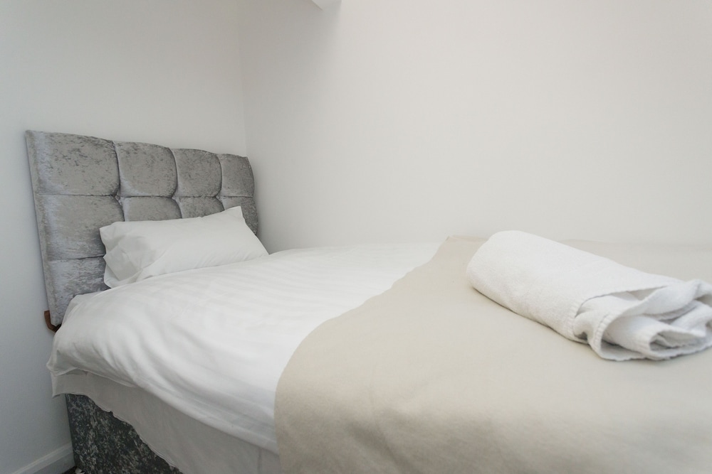 Towler House Apartments 6 Beds in 3 Bedrooms view 4