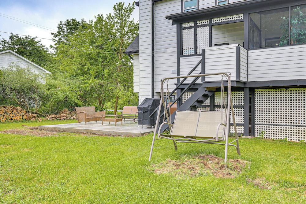 3 Mi to Main St: Modern New Paltz Home