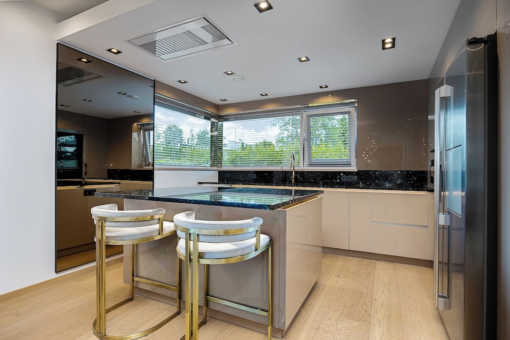 Magnolia House - Indoor Pool and Sauna