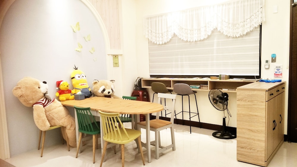 Happiness 1799 view 4