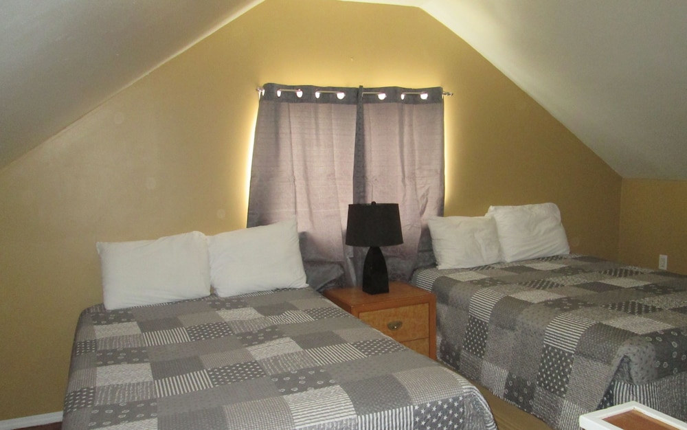 Edgewater Resorts - Edgewater Cottages