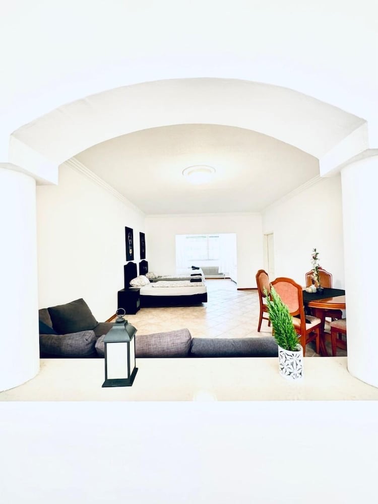 Cozy 7BR Villa Near Blumengarten