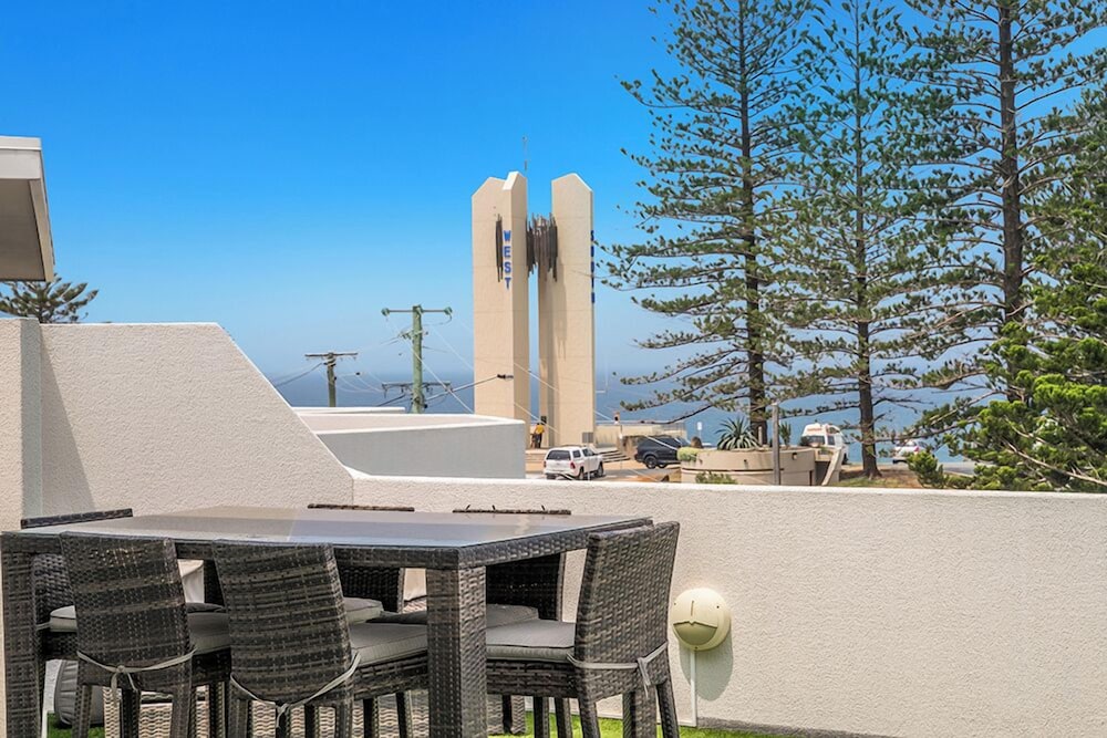 Coolangatta Vacations - Rainbow Bay Resort - Property Image 11