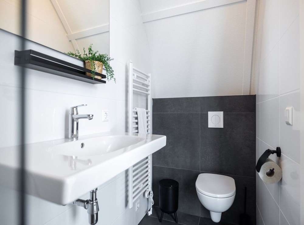 Beautiful House With AC, in the Port of Uitgeest